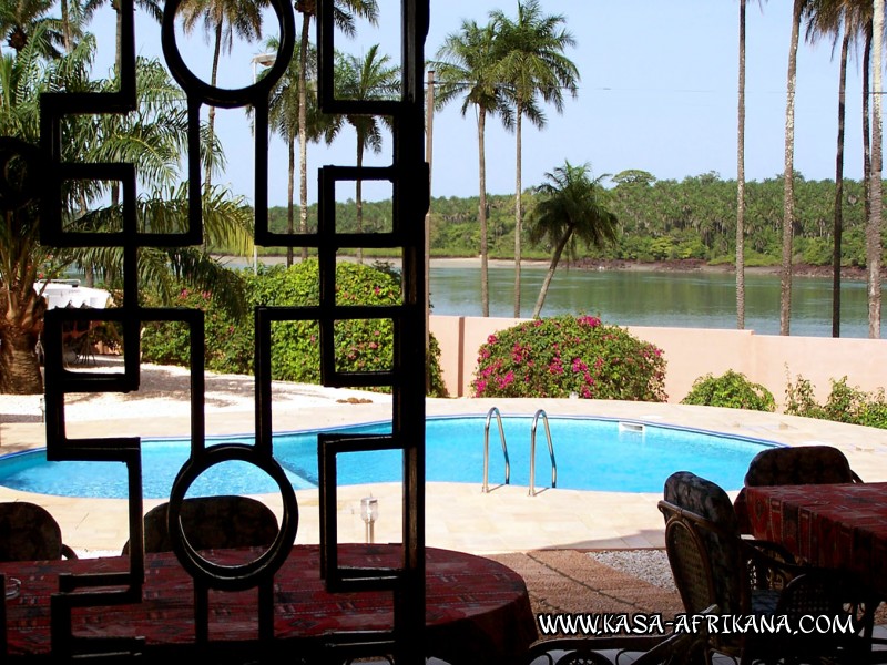 Photos Bijagos Island, Guinea Bissau : Hotel & outbuildings	 - Hotel