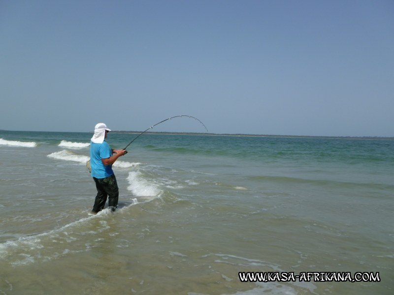 Photos de l'archipel Bijagos Guine Bissau : En action - Un rgal en plage