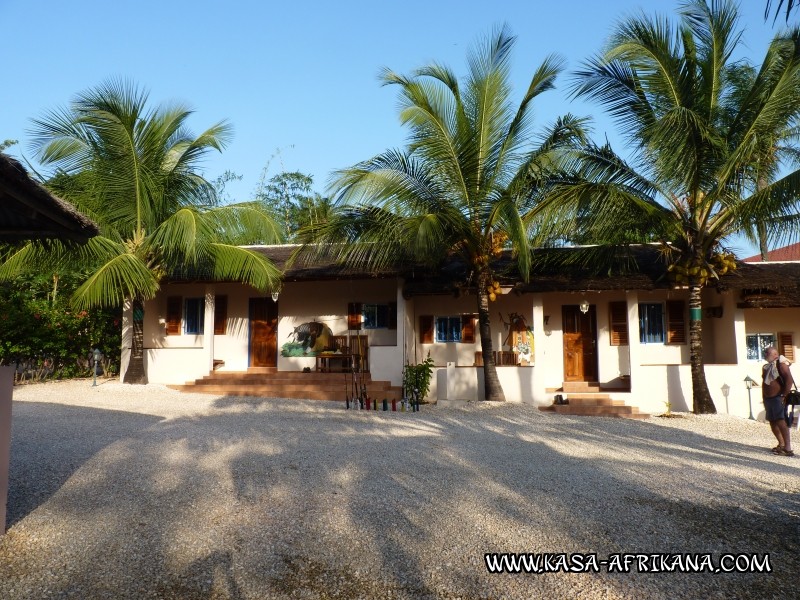 Photos Bijagos Island, Guinea Bissau : Hotel & outbuildings	 - 